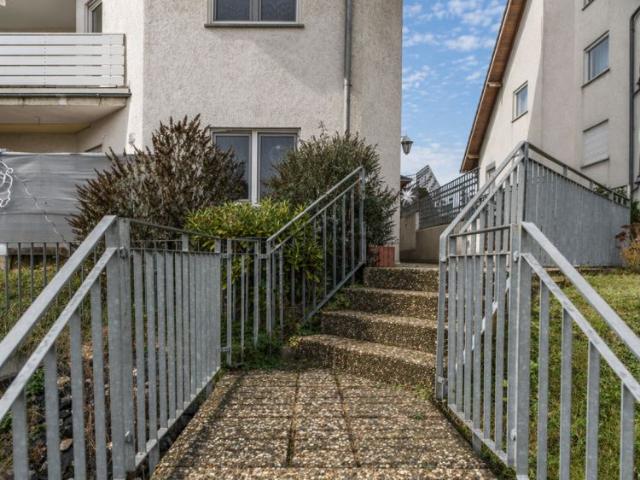 WOW *PAUL & PARTNER* GUT GESCHNITTENE WOHNUNG – WIRD FÜR SIE FRISCH RENOVIERT !