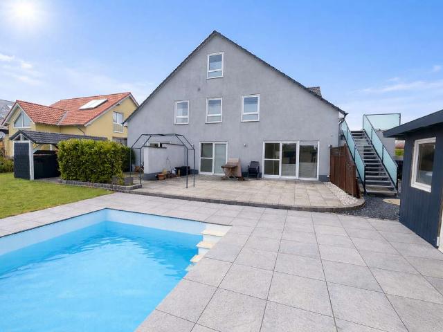 Wow Was für eine Ausstattung Geräumiges 2 Generationenhaus mit Garten & Pool in Witzhelden!