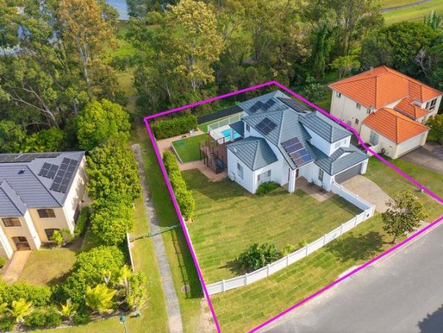WOW VIEWS FOREVER, NATURE AT YOUR DOORSTEP & A LIFESTYLE TO LOVE ! LAKE & RESERVE OUTLOOK | NEW POOL | 756m² | BEAUTIFULLY UPDATED | MOVE IN READY