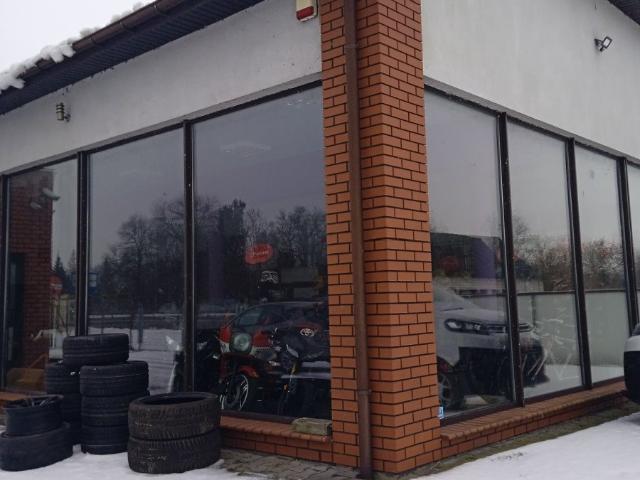 Wolnostojący lokal 210 m² przy S7 z parkingiem i monitoringiem