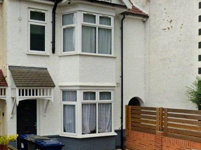 Wroughton Terrace, London, NW4 4LE, United Kingdom | 5 bed duplex for rent #120457445 | Rentberry