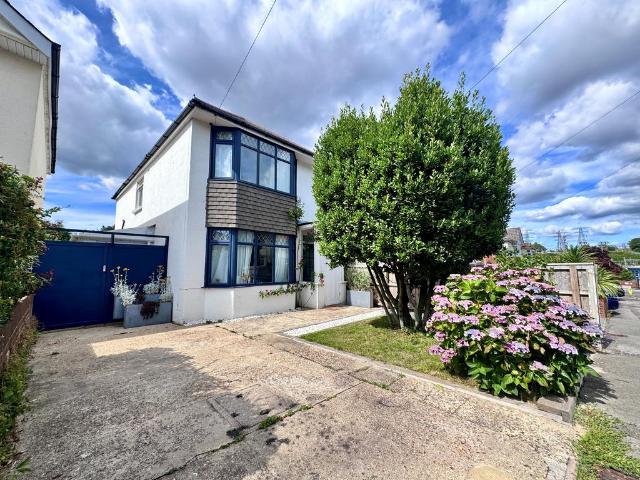 Wroxham Road, Poole, BH12 3 bed detached house to rent £1,850 pcm £427 pw