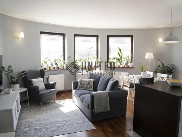 Klimatyzowany apartament 73m² z parkingiem i komórką polecam!