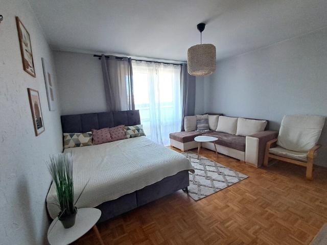 Wrocław Krzyki, 70 m², 3 pokoje, balkon polecam!