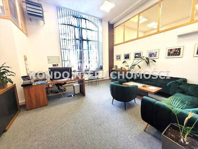 Wrocław Krzyki: 220 m² po remoncie, funkcjonalny lokal