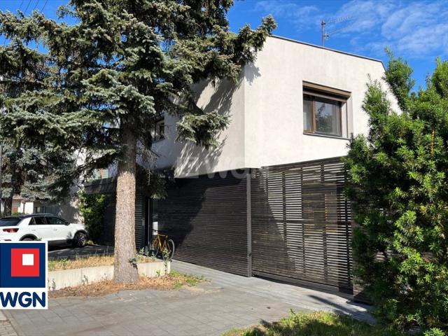 Przestronny dom z sauna, garażem i dużym ogrodem