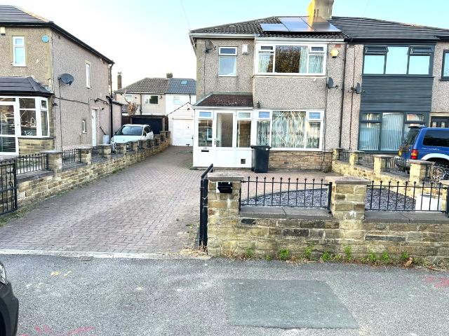 Wrose Road, Bradford BD2, 3 bed semi detached house to rent, £1,200 pcm | PrimeLocation