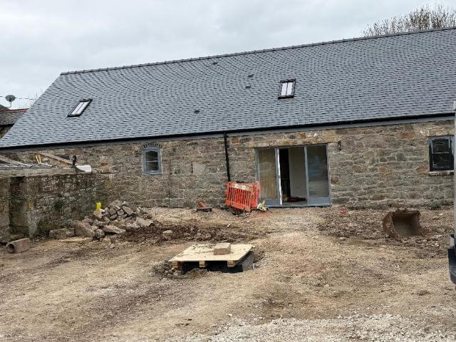 Wrexham Road, Mold Stables Court, Pontblyddyn CH7, 2 bed property to rent, £1,400 pcm | PrimeLocation