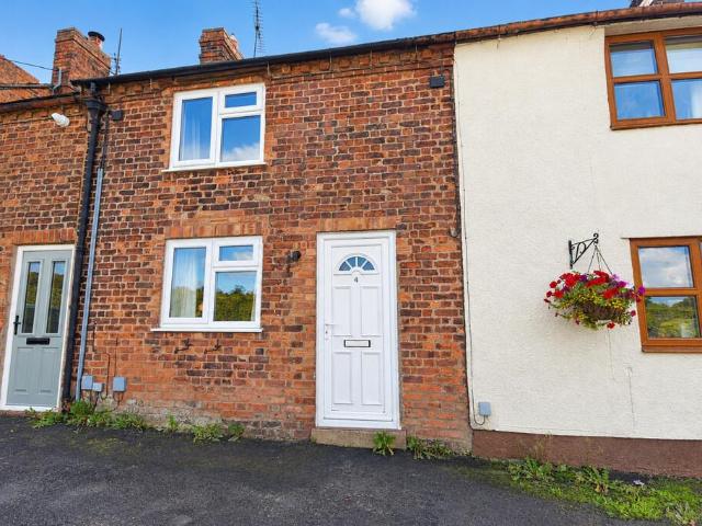 Wrexham Road, Malpas, Cheshire 2 bed terraced house to rent £825 pcm £190 pw