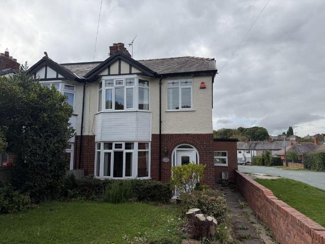 Wrexham Road, Wrexham 3 bed end of terrace house to rent £875 pcm £202 pw