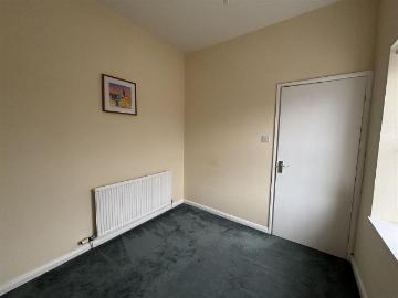 Wrexham Street, Mold CH7, 2 bed flat to rent, £700 pcm | PrimeLocation