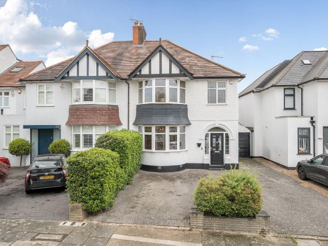 Wren Avenue, Cricklewood NW2, 4 bed detached house to rent, £4,200 pcm | PrimeLocation