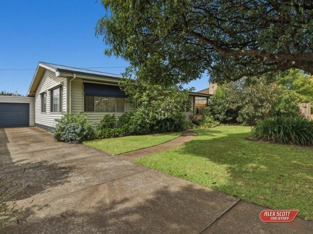 'WREN COTTAGE' Beautiful home and property