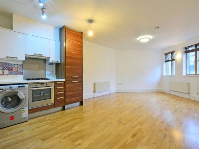 Wren House, 334A Creek Road, Greenwich, London SE10, 2 bed flat to rent, £2,150 pcm | PrimeLocation