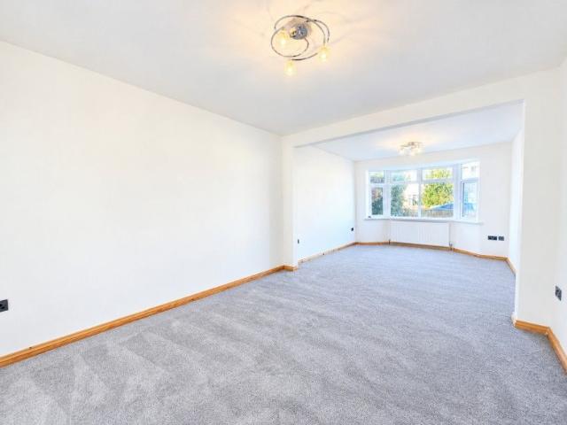 Wrens Avenue, Ashford, Surrey,TW15
