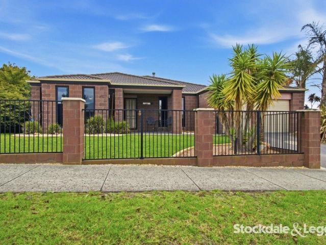 Spacious Family Living in Sought After Heritage Estate