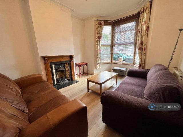 Wrigglesworth Street, London, SE14 4 bed terraced house to rent £3,500 pcm £808 pw
