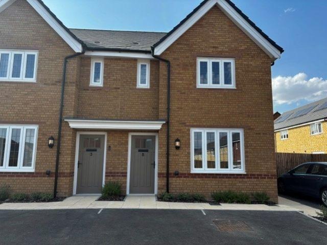 Wright Place, Carterton, Oxfordshire OX18, 3 bed semi detached house to rent, £1,850 pcm | PrimeLocation