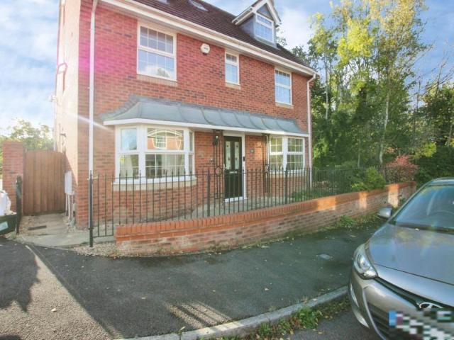 Wright Way, Bristol BS16 5 bed detached house to rent £2,950 pcm £681 pw