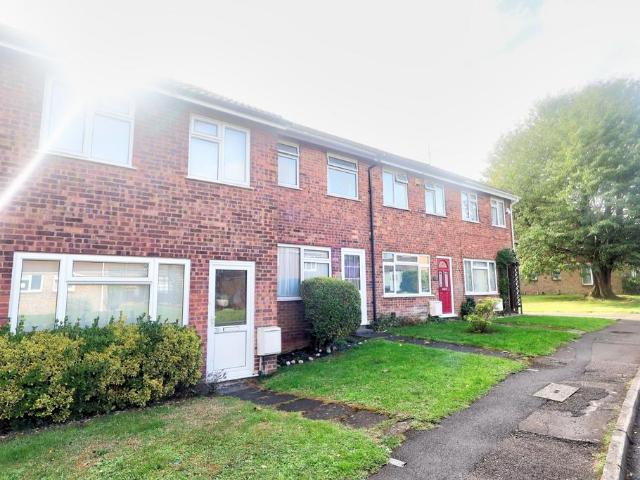 Wrights Lane, Buckinghamshire HP16 2 bed terraced house to rent £1,400 pcm £323 pw