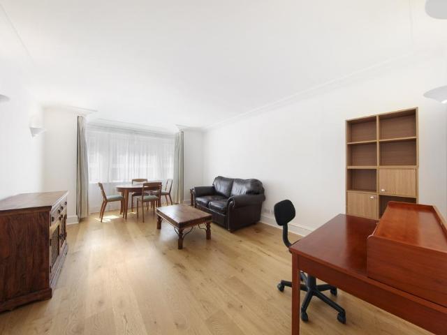 Wrights Lane, Kensington, W8 1 bed flat to rent £3,402 pcm £785 pw