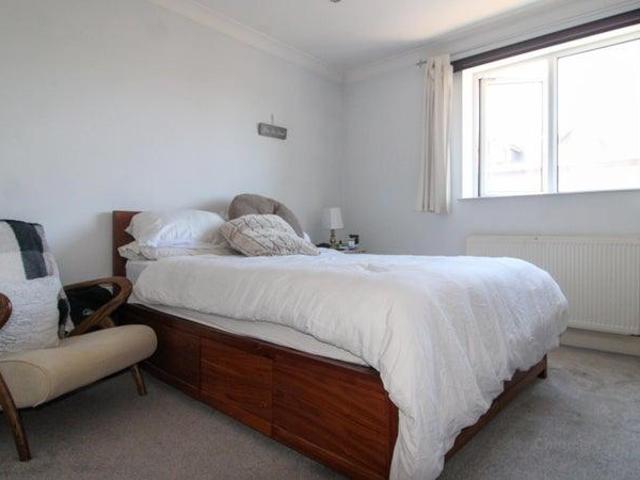 Wright's Road, Bow, E3 5 1 bed terraced house to rent £1,095 pcm £253 pw