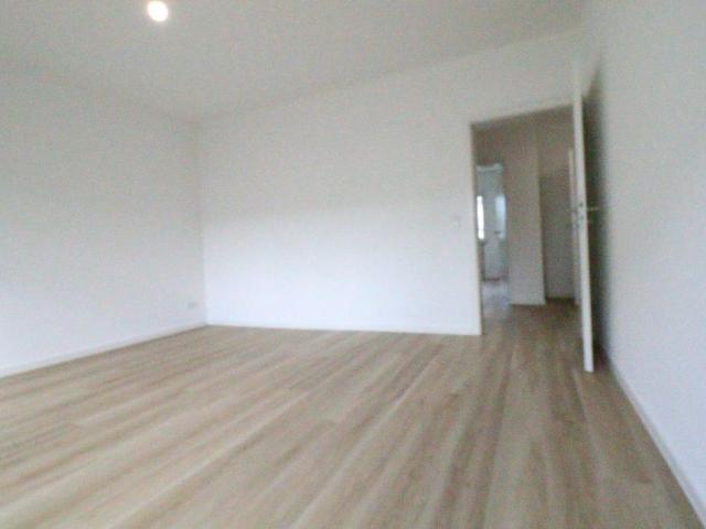 WRS Immobilien Dreieich Sprendlingen sanierte 3 Zimmer Wohnung mit Balkon
