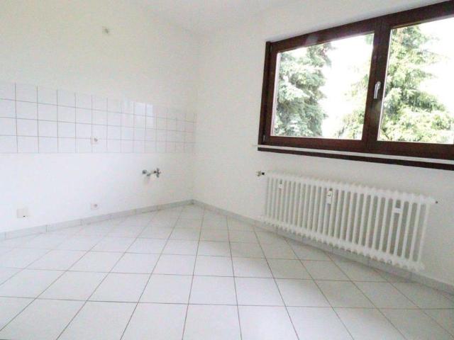 WRS Immobilien Frisch renovierte 3 Zimmer Dachgeschosswohnung in Feldrandlage von Rockenberg