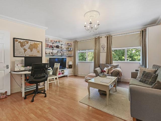 Wrythe Lane, Carshalton SM5, 1 bed flat to rent, £1,500 pcm | PrimeLocation