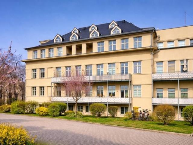 PROVISIONSFREI VERMIETETE 2 RAUMWOHNUNG MIT EINBAUKÜCHE