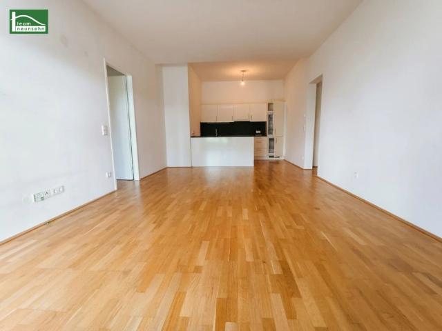 Wundervolle 3 Zimmer Wohnung! Moderne Ausstattung und private Außenfläche hofseitig!