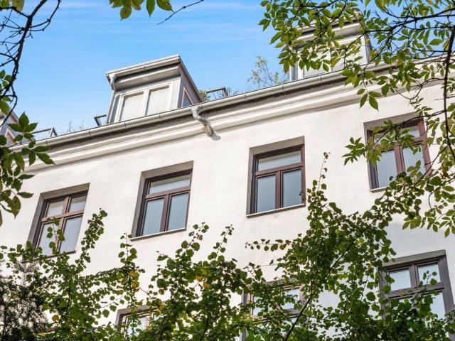 Charmante, generalsanierte Altbauwohnung in schöner Ruhelage