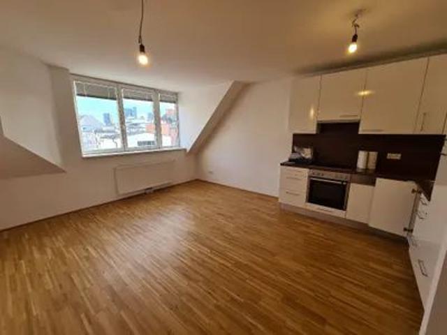 Wunderbare Dachgeschoss Maisonette mit Terrasse nahe zum Bahnhof Meidling!