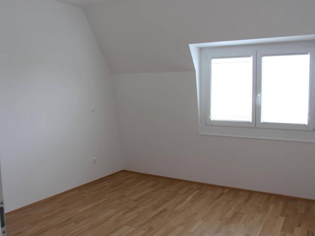 Wunderbare Dachgeschosswohnung auf 2 Ebenen mit Terrasse