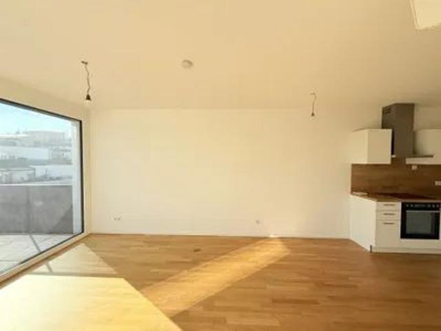 Wunderbare 2 Zimmer Wohnung im ruhigen Teil von Simmering absolute Ruhelage inkl. Terrasse und Klimaanlage