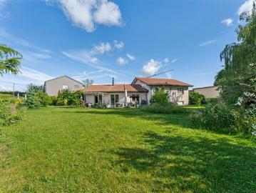 Wunderbares Familienhaus mit großem Grundstück