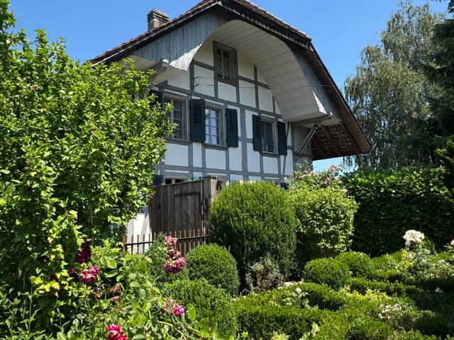 Wunderbares Rieghaus mit Werkstatt und Baulandreserve