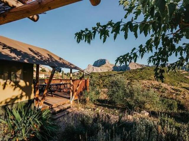 Wunderschön gelegenes luxuriöses Glamping Safarizelt