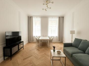 Wunderschön renovierte 2 Zimmer Altbauwohnung vollmöbliert | Cottageviertel