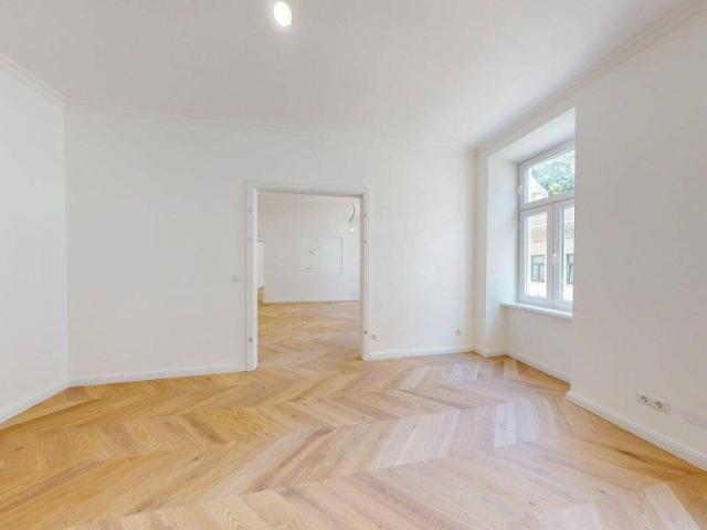 Wunderschön sanierter 5 Zimmer Altbau nahe dem Schubertpark ideal für Familien