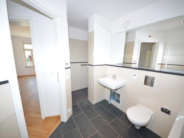 Wunderschön sanierter Altbau mit Parkett, Balkon und Fußbodenheizung in Borsdorf!