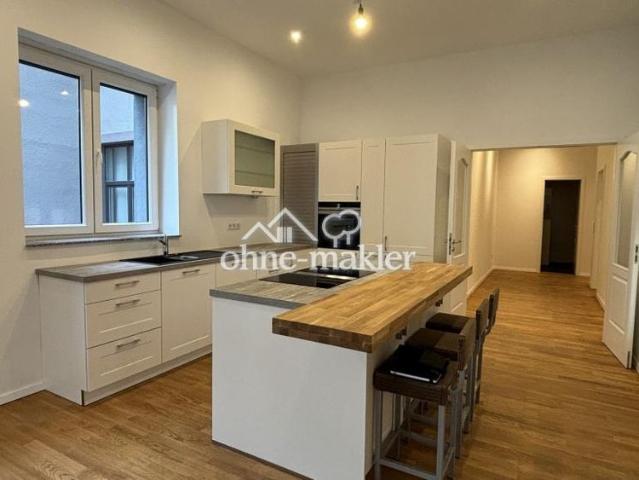 Wunderschöne 3,5 Zimmer Wohnung mit Balkon!