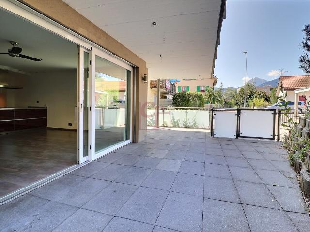 Wunderschöne 3.5 Zimmer Wohnung mit privater Terrasse und Garten