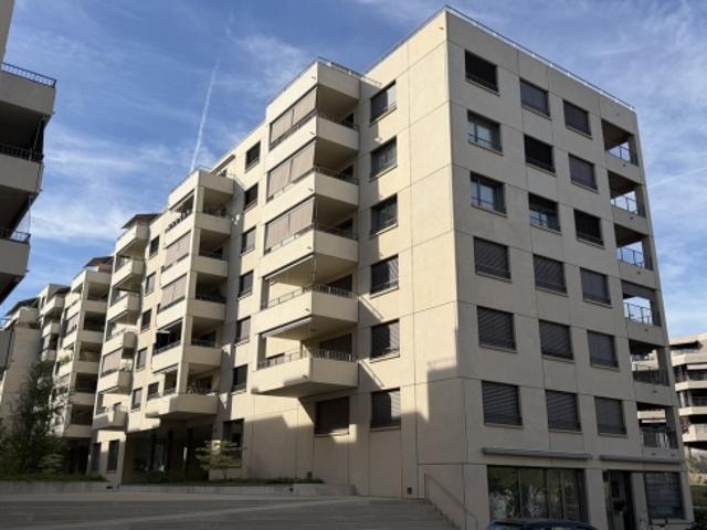 Wunderschöne 3,5 Zimmer Wohnung in der Nähe der Annehmlichkeiten