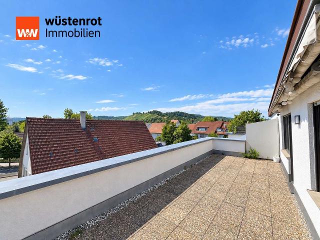 Wunderschöne 3 Zi Wohnung mit großer Dachterrasse in Schorndorf
