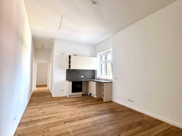 Wunderschöne 3 Zi Neubauwohnung | Fußbodenheizung | Balkon | Parkplatz inkl