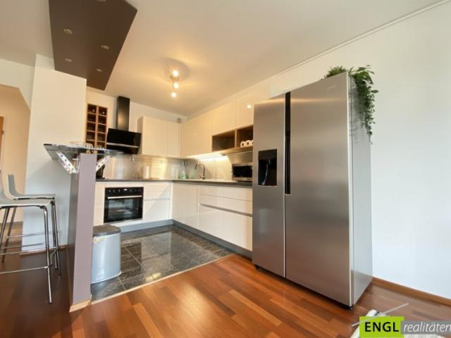 Wunderschöne 3 Zimmerwohnung mit Tiefgarage und allgemeiner Terrasse Nähe U3