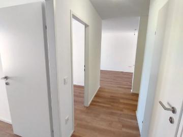 wunderschöne 3 Zimmerwohnung mit großer Loggia und herrlichem Ausblick auf Grünanlage mit toskanischem Flair Neubau Erstbezug Tiefgarage vorhanden