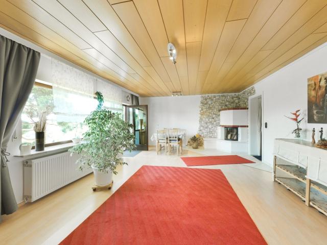 Wunderschöne 3 Zimmer Einliegerwohnung mit Terrasse und Stellplatz