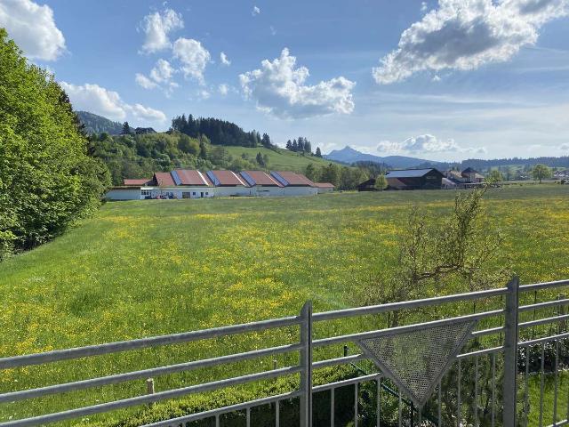 Wunderschöne 3 Zimmer Wohnung mit Bergblick!